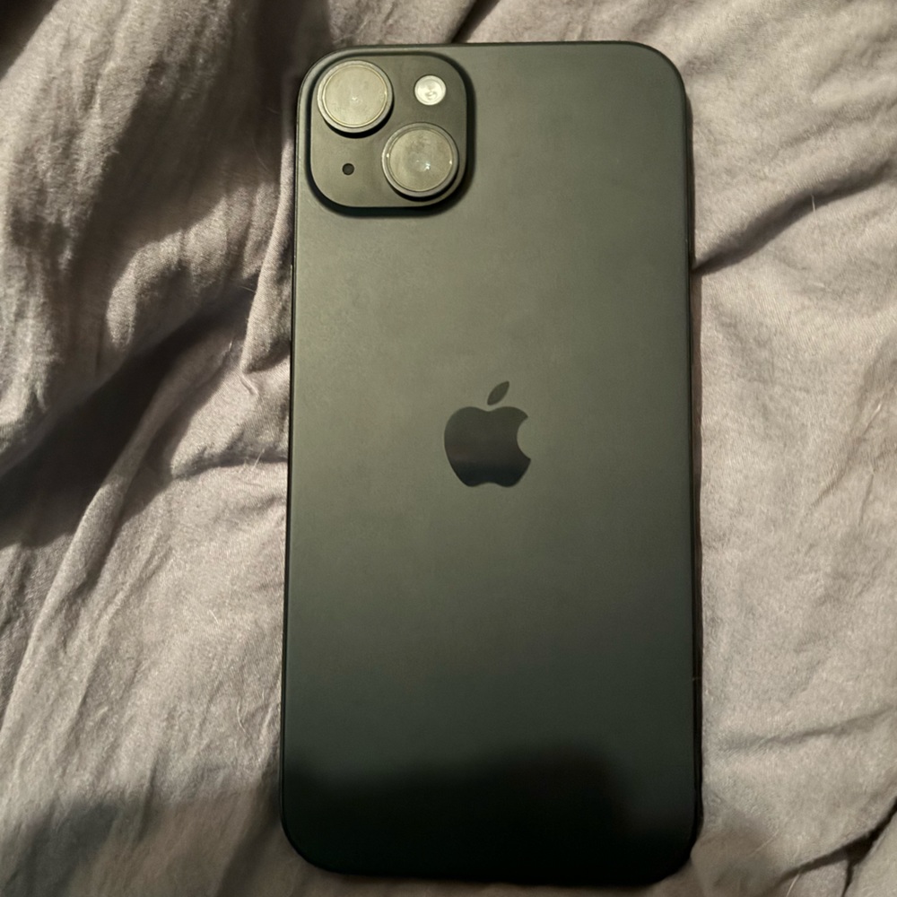 iPhone 15+